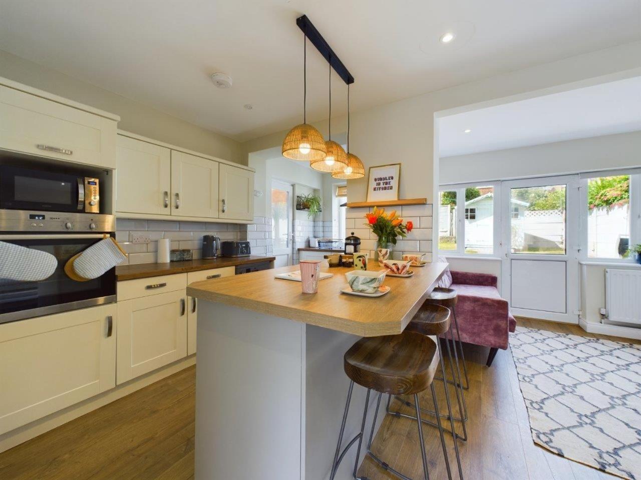Stones Throw - Stunning House, Mins From Beach And Dogs Welcome บรอดสแตร์ส ภายนอก รูปภาพ