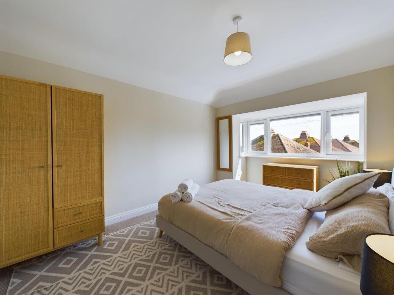 Stones Throw - Stunning House, Mins From Beach And Dogs Welcome บรอดสแตร์ส ภายนอก รูปภาพ